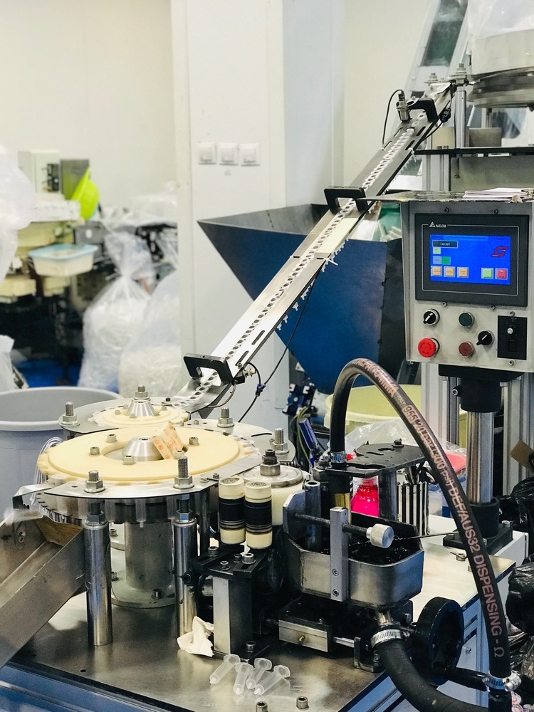  طراحی و ساخت انواع ماشین آلات صنعتی شرکت نهامین صنعت کبودان در آذربایجان غربی